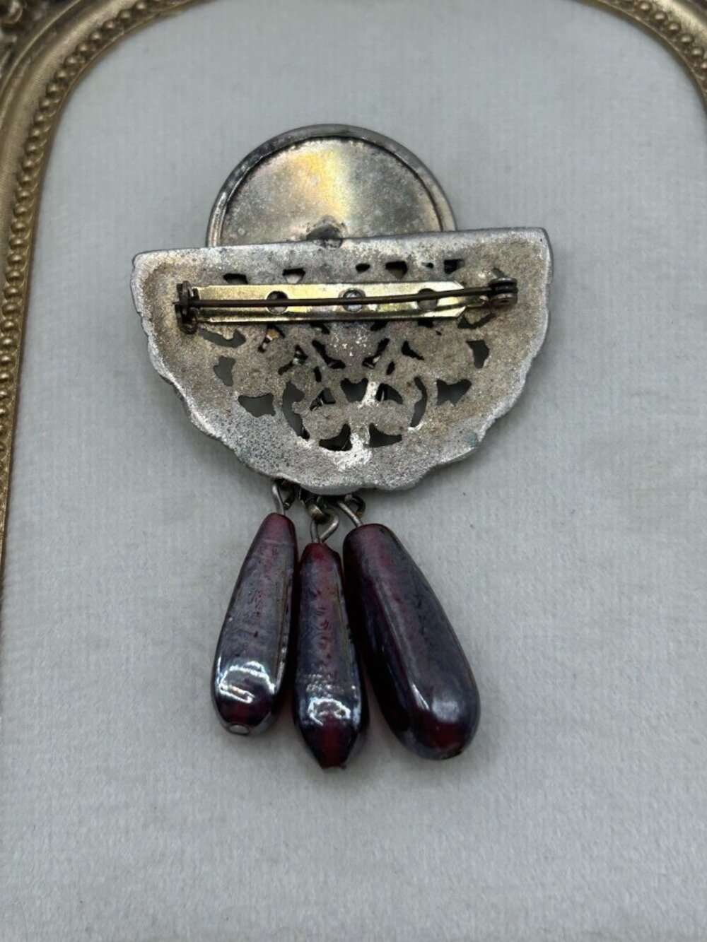 Vintage Art Deco Style Red Glass Dangle Brooch Ornate Metal Revival Jewelry MCM - Picture 4 of 10